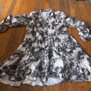 Black/white long sleeve flare dress (size m)